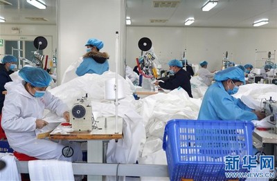 江西:開足馬力生產(chǎn)防護用品 全力保障市場供應(yīng)