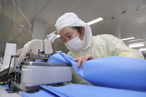 加緊生產防護用品